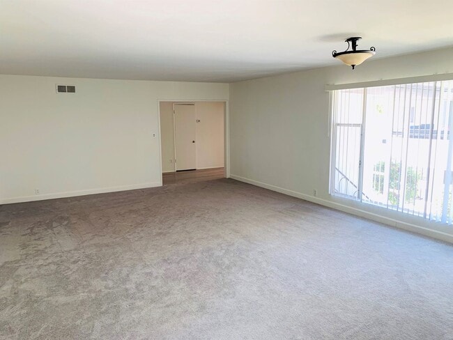 Photo - 1021 Grove