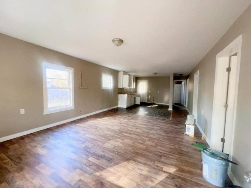 Photo - 206 Rosemont Rd