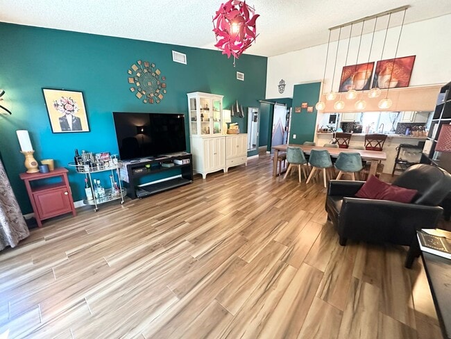 Photo - 386 N IronPike Cir