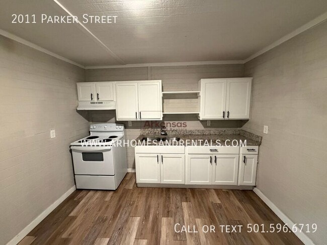 Photo - 2011 Parker St