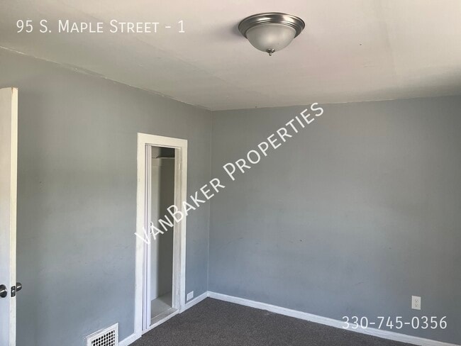 Photo - 95 S Maple St Unidad 1