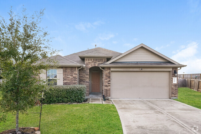 Building Photo - Spacious 4-Bedroom Home