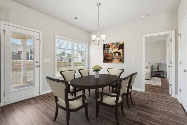 Photo - College Manor-2