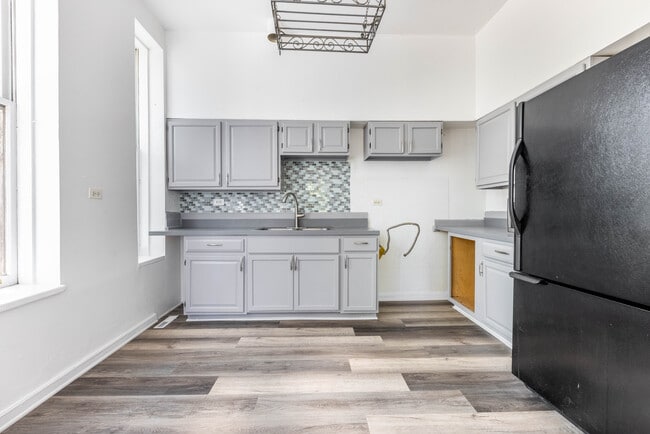 Building Photo - 901 W 19th St Unit 3