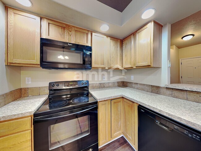 Photo - 4707 Oxbow Ave