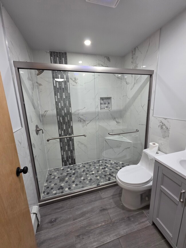 Building Photo - 228 Duncan Ave Unit Apartment #2R