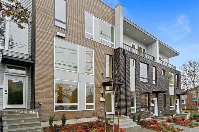 Photo - 1424 N 80th St