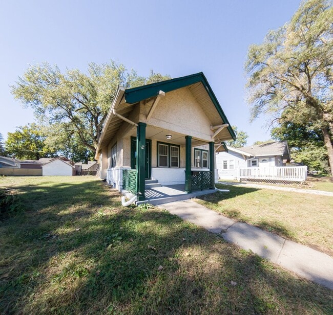 Photo - Spacious 3 Bedroom 1 Bathroom Home