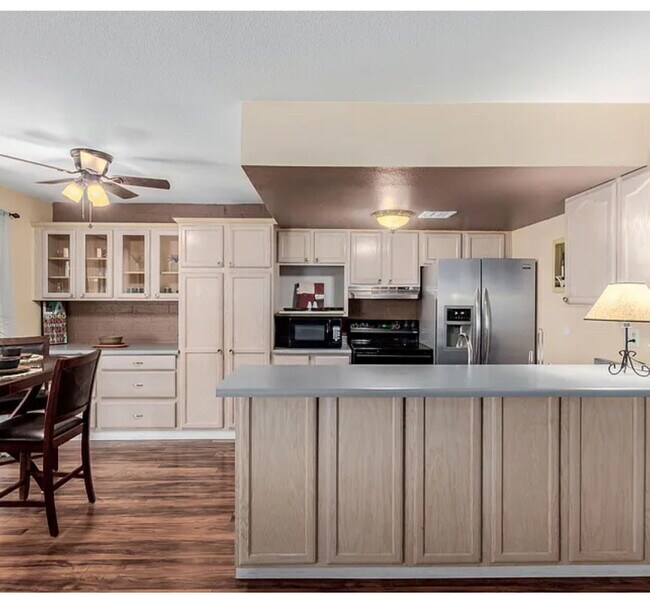 Photo - "Charming 2-Bedroom Oasis with 2 Full Baths in the Heart of Scottsdale!"