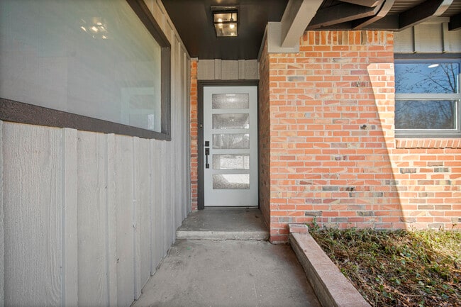 Photo - 4914 12th St