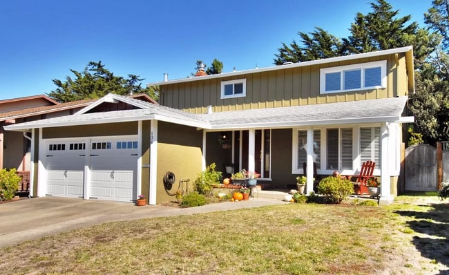 Photo - Beautiful 4 Bedroom Home Near Sweeney Ridge Trail