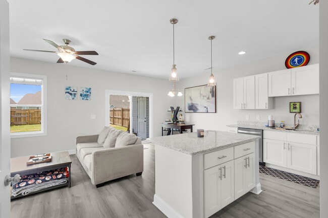 Photo - 139 Pasture Ln