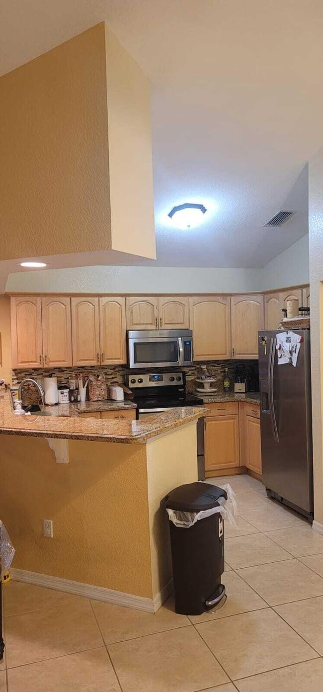 Photo - 211 NE 13th Ave