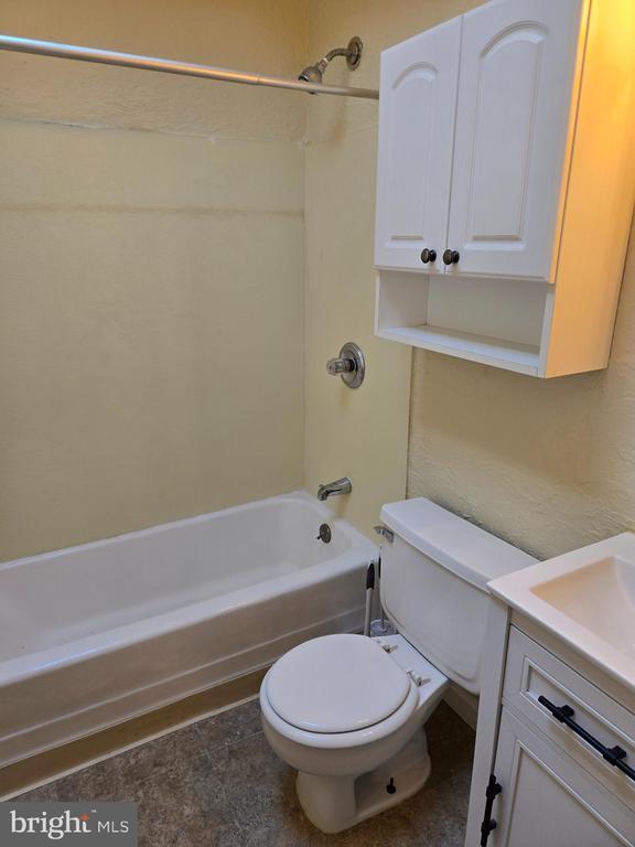 Photo - 7129 Seaford Ave
