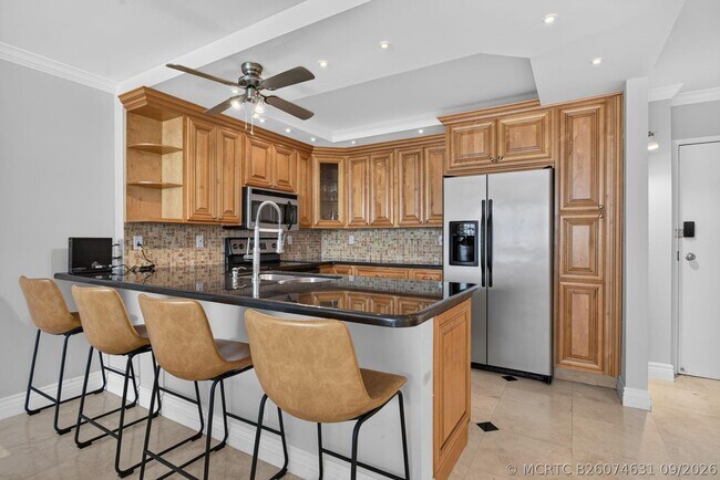 Photo - 800 SE 20th Ave Unit 811