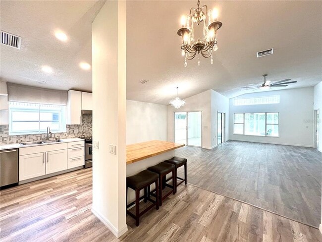 Photo - 1435 Stroud Ct