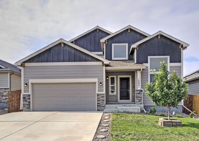 Building Photo - 10801 Saco Dr