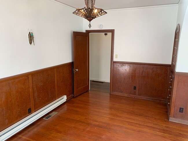 Photo - Jefferson (560) Unit #B