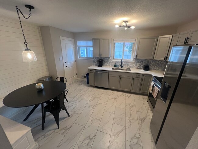 Photo - 11867 Keough Dr Unit Upstairs