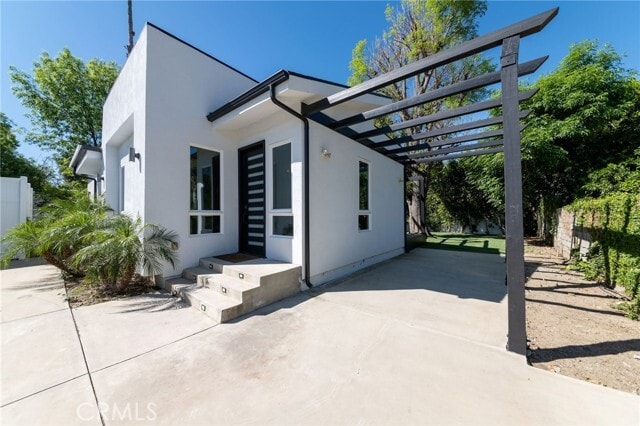 Building Photo - 5849 Shirley Ave