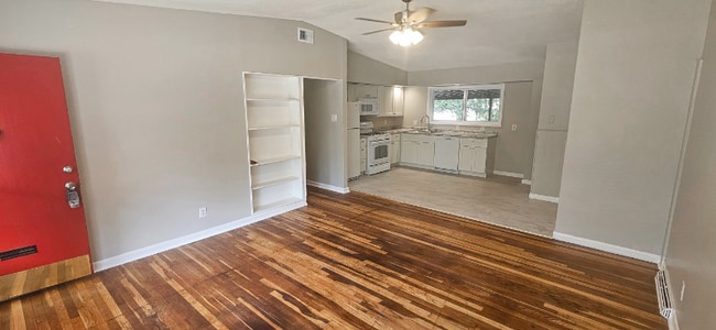 Photo - 9950 Cambria Dr