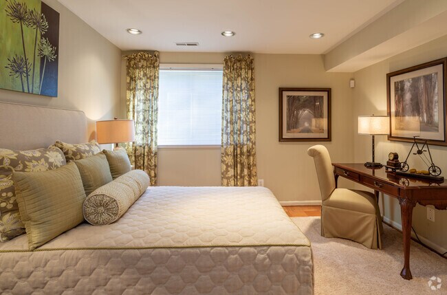 2BR, 2BA - 1259 SF