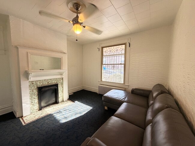 Photo - 122 Maple Ter