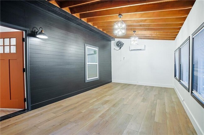 Photo - 1170 Niles Ave NW