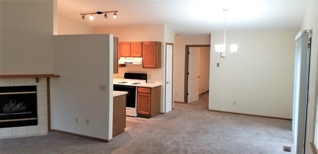 Photo - 3586 Harris Ave NW