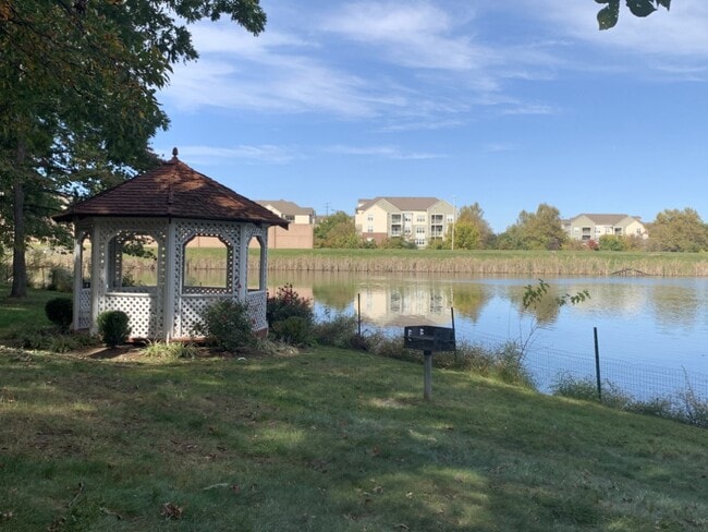 1720 Lake Shore Crest Dr