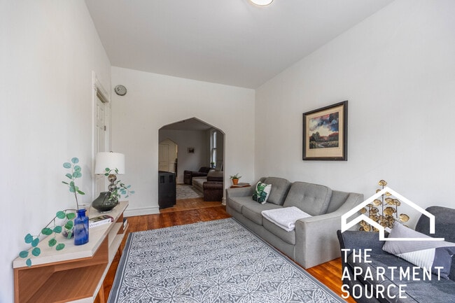 Photo - 1626 N Fairfield Ave Unit 2