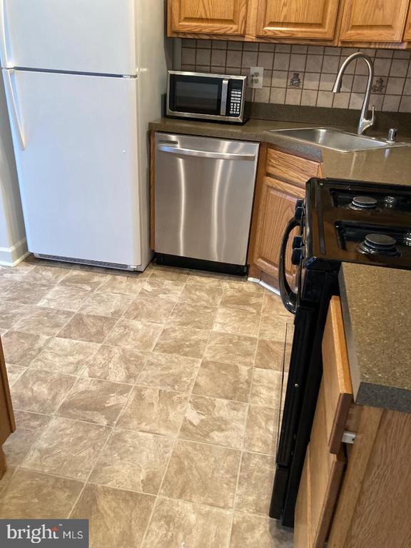 Photo - 6142 Joust Ln