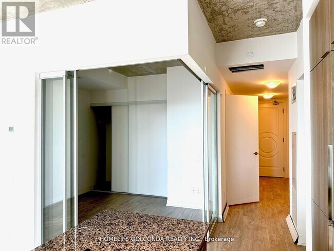 Photo - 88 Blue Jays Way Unité 2607