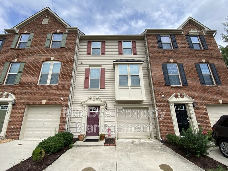 Photo - 302 Brenton Rd Townhome