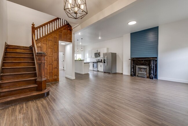 Building Photo - 19 Allen St