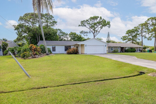 Photo - 662 NW Cardinal Dr Casa