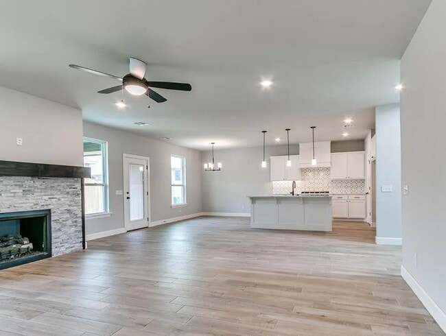 Livingroom off Kitchen - 1221 SW 141st St