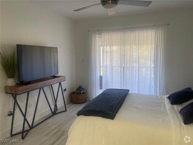 Building Photo - 788 Park Shore Dr Unit H36 Rental