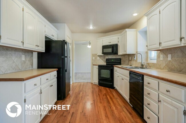 Photo - 4028 SW Chatham Dr