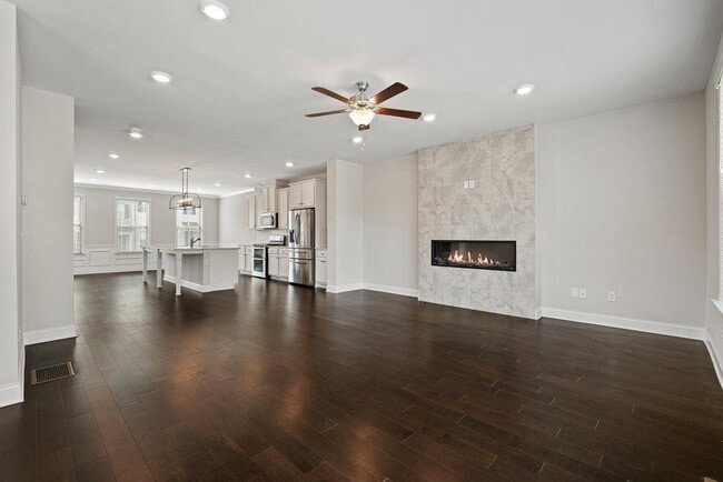 Photo - 4240 Hickory Pne Aly