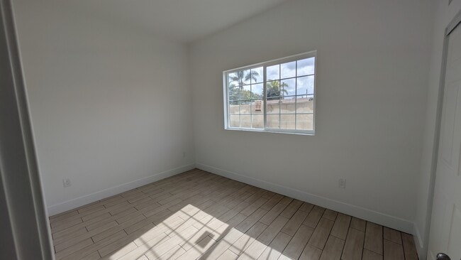 Photo - 20744 Elaine Ave