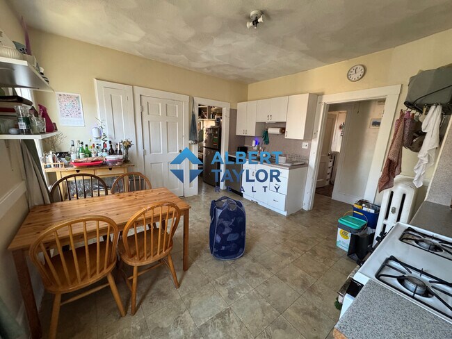 Photo - 97 Kilsyth Rd Unit 3