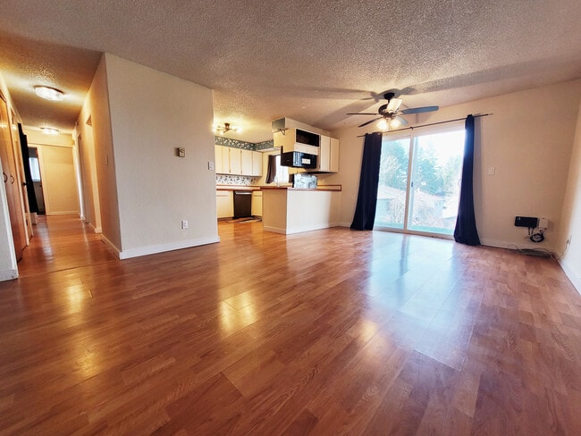 Photo - 649 N Hayes St Unidad 649