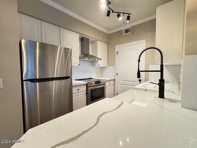 Photo - 1701 E Colter St Unidad 219