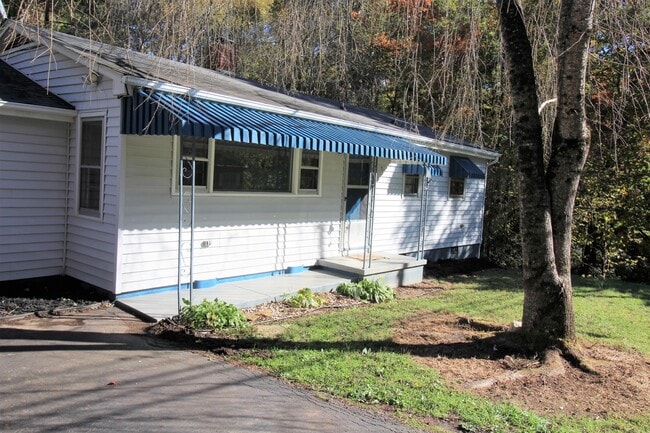 Photo - Black Mountain Bungalow minutes from Lake Tomahawk!