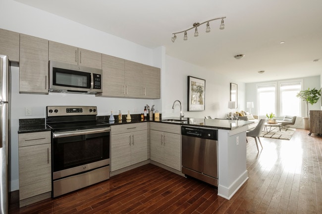 Kitchen - Meridia On Main