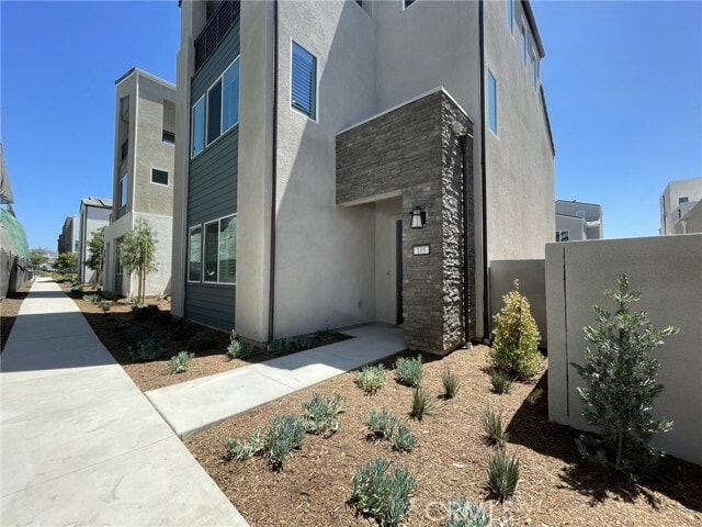 Building Photo - 105 Sawbuck Rental