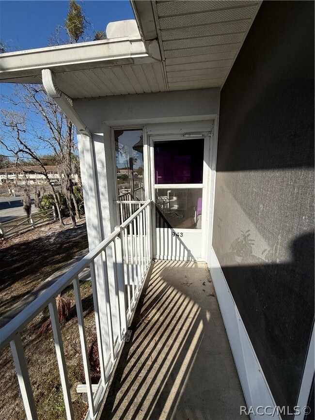 Photo - 943 SE Mayo Dr