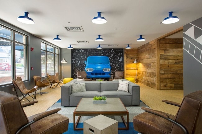 Business Center Lounge