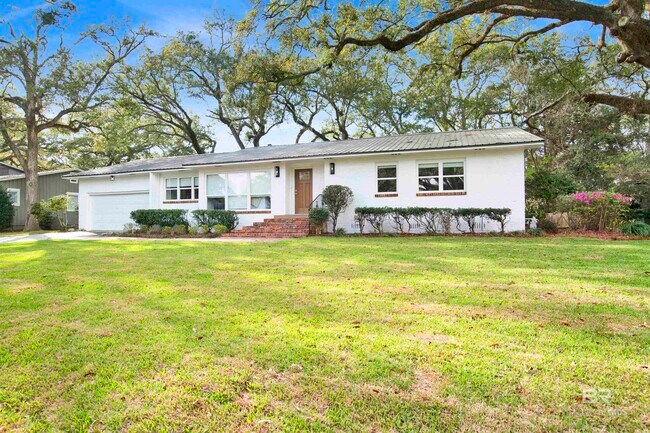 Photo - 380 S Church St